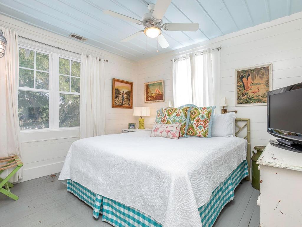 Breeze Inn Tybee Island Екстер'єр фото