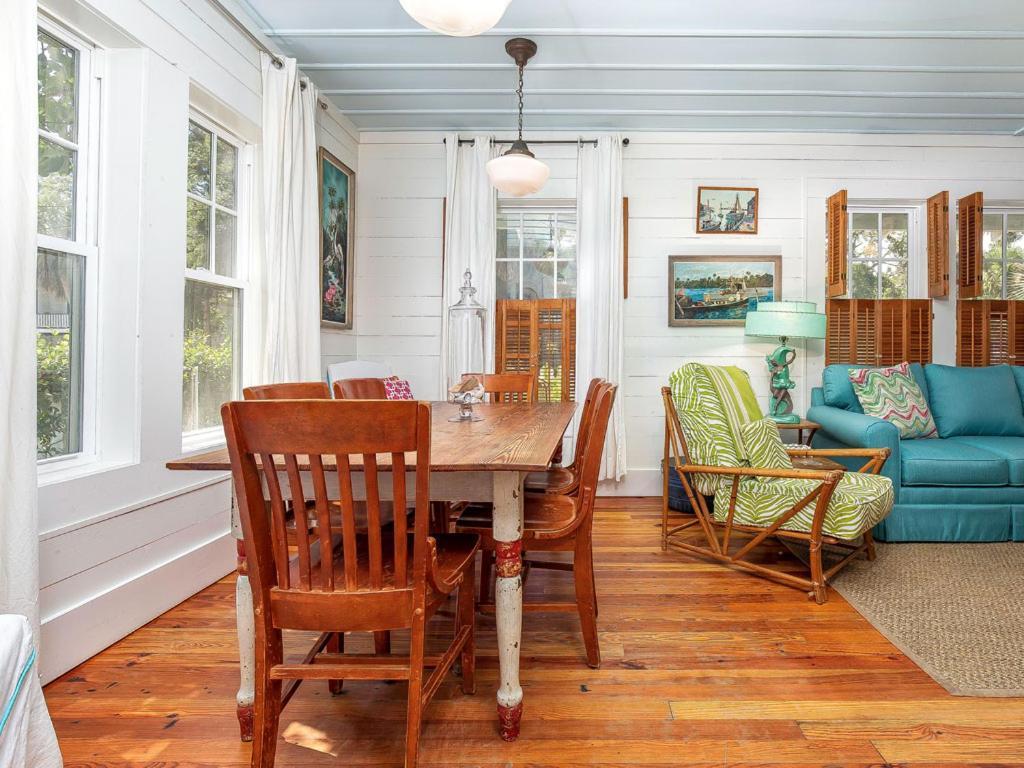 Breeze Inn Tybee Island Екстер'єр фото