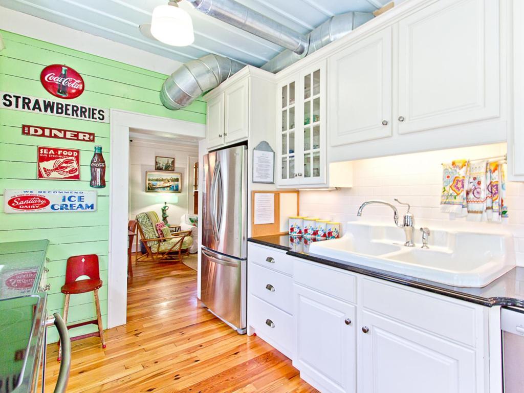 Breeze Inn Tybee Island Екстер'єр фото