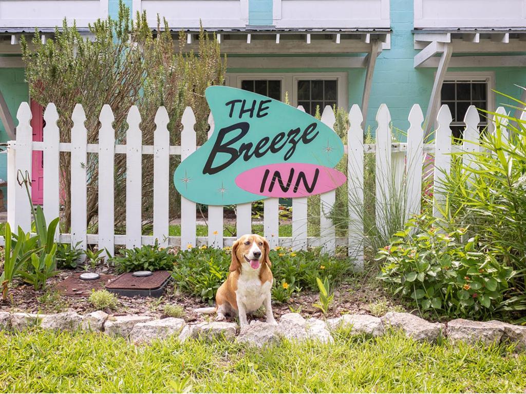 Breeze Inn Tybee Island Екстер'єр фото