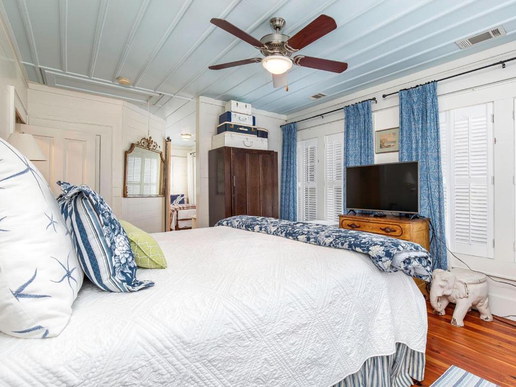 Breeze Inn Tybee Island Екстер'єр фото